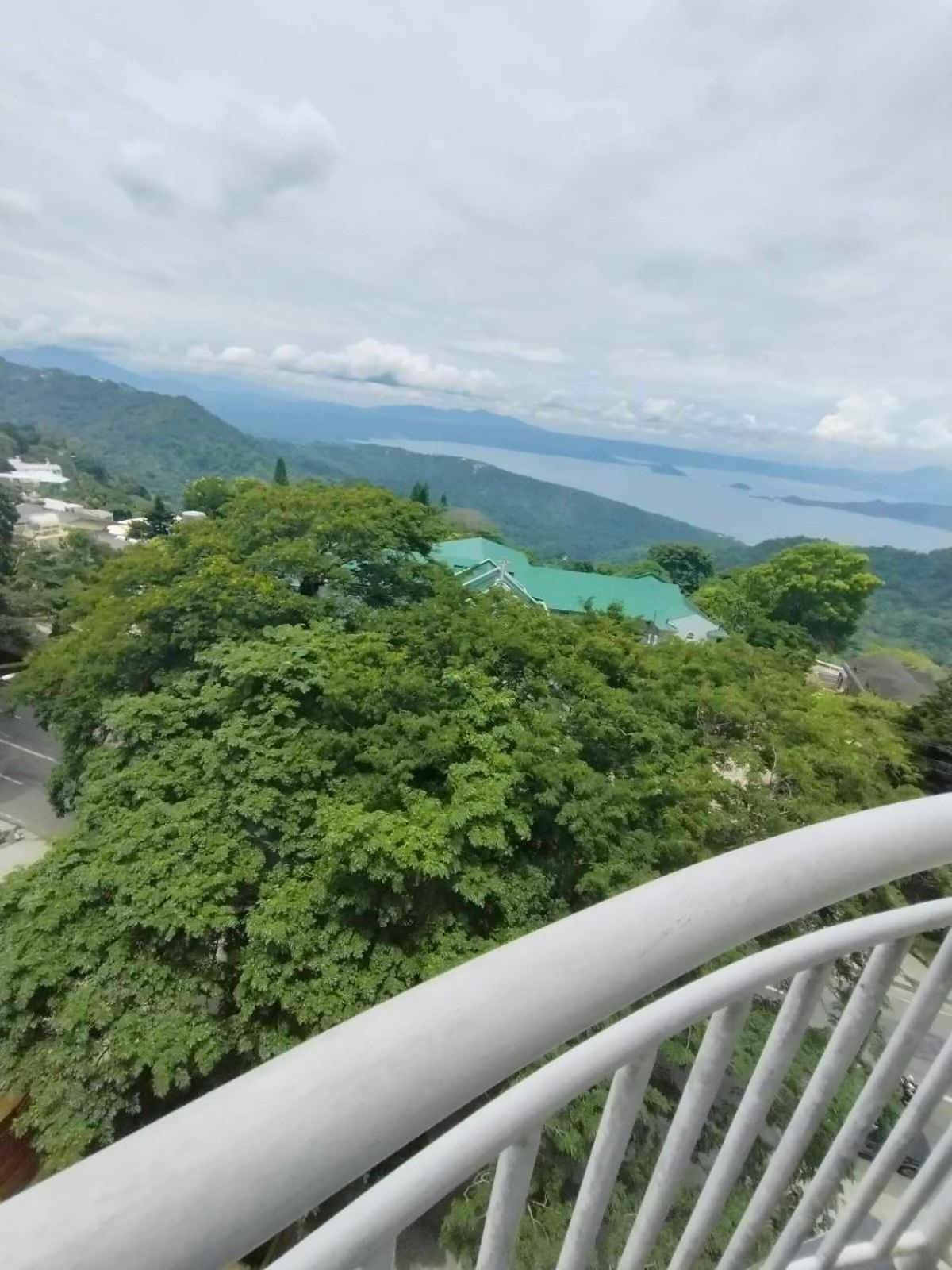 Cityland Tagaytay Taal Lake View City View Free Pool Parking Hotel Tagaytay City Exterior photo