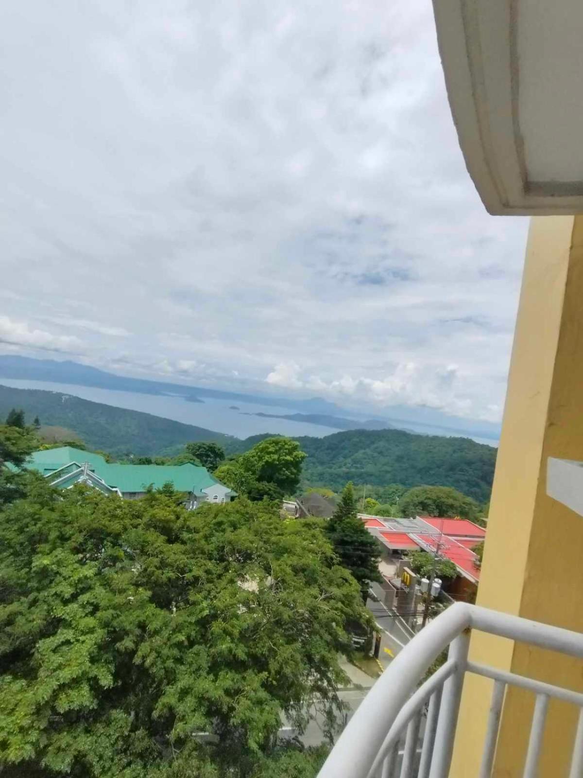 Cityland Tagaytay Taal Lake View City View Free Pool Parking Hotel Tagaytay City Exterior photo